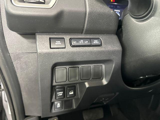 2022 Gun Metallic Nissan Frontier