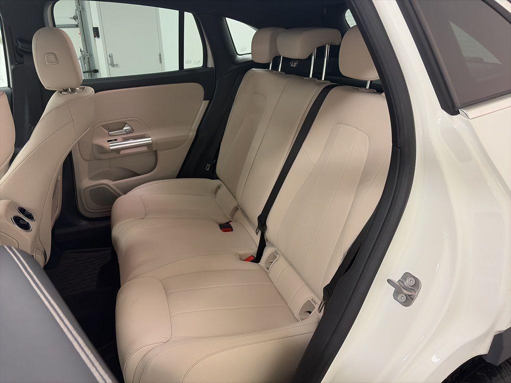 used 2025 Mercedes-Benz GLA 250 car, priced at $37,990