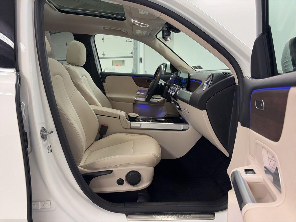 used 2022 Mercedes-Benz GLB 250 car, priced at $31,990