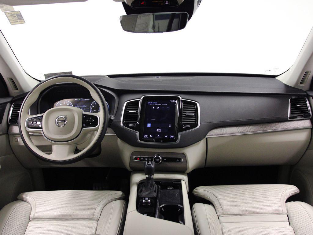 used 2022 Volvo XC90 car, priced at $29,380
