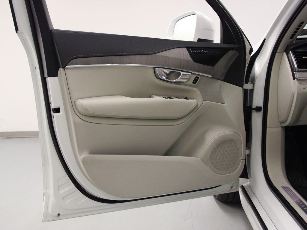 used 2022 Volvo XC90 car, priced at $29,380