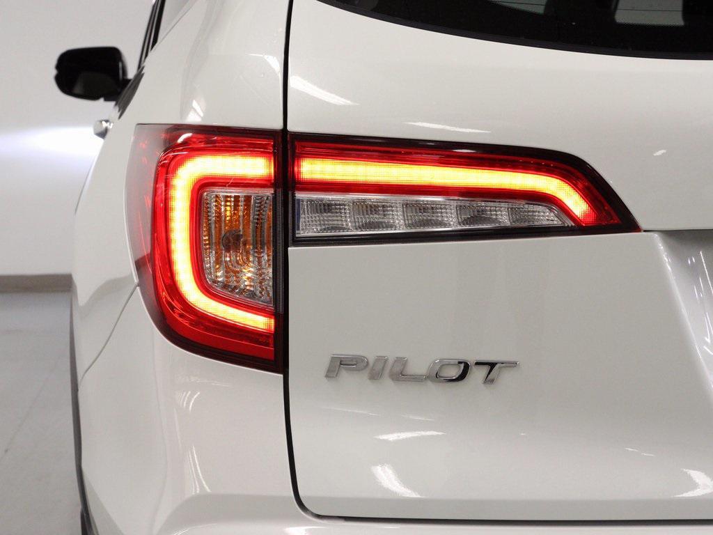 used 2021 Honda Pilot car, priced at $34,380
