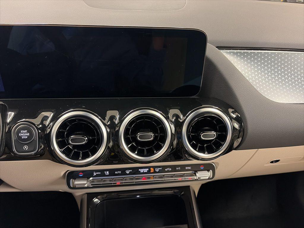 used 2025 Mercedes-Benz GLA 250 car, priced at $37,990