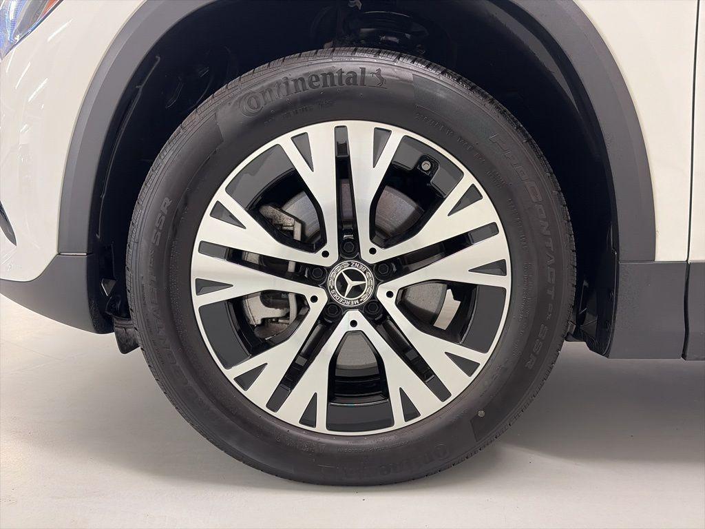 used 2025 Mercedes-Benz GLA 250 car, priced at $37,990
