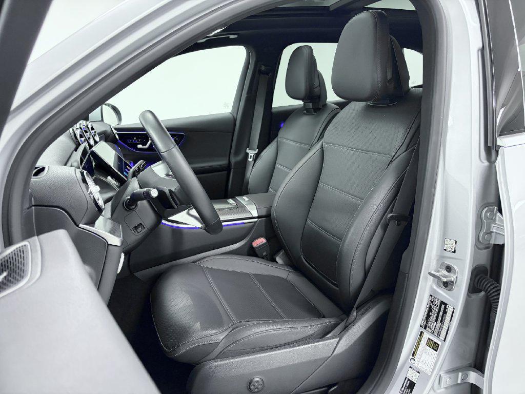 Mercedes-Benz GLC view 16