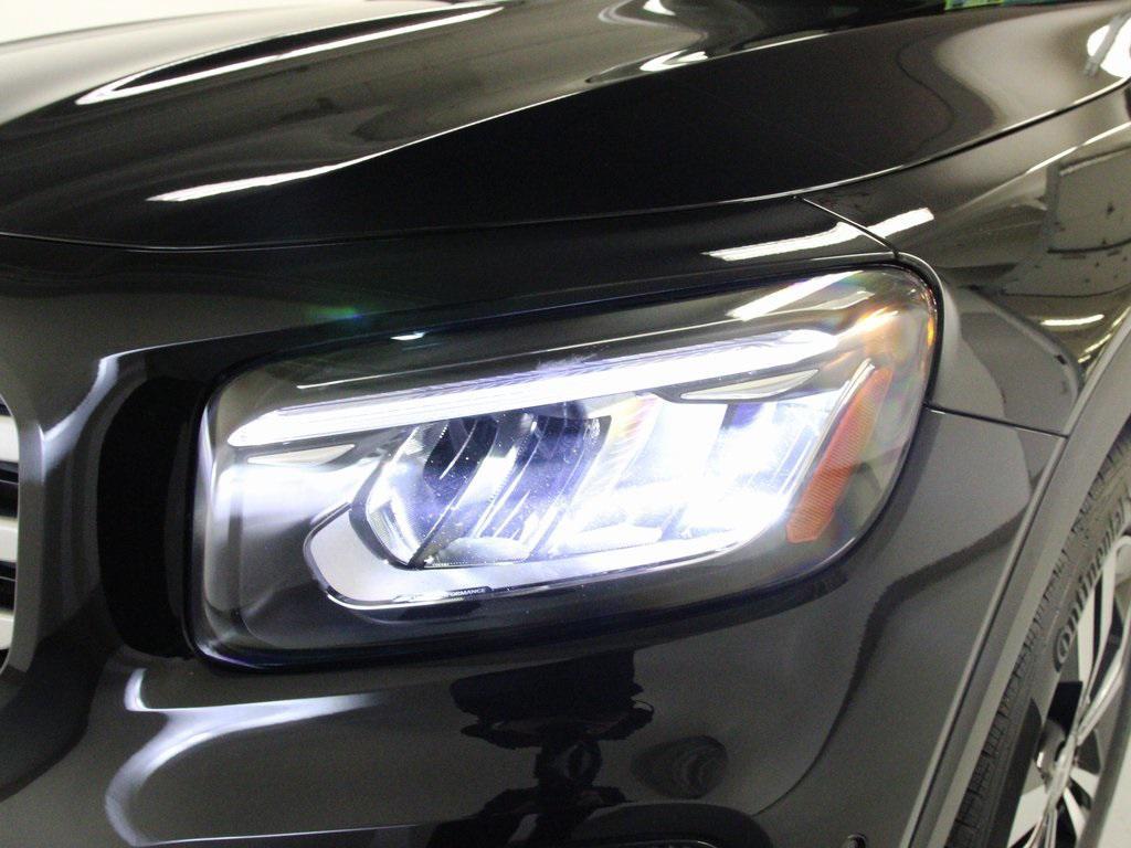 used 2025 Mercedes-Benz GLB 250 car, priced at $39,990