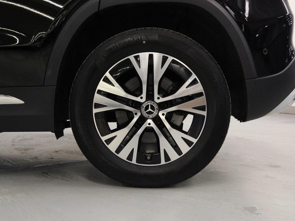 used 2025 Mercedes-Benz GLA 250 car, priced at $37,880