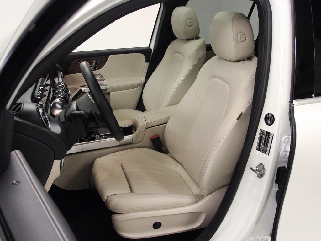 used 2021 Mercedes-Benz GLB 250 car, priced at $23,990