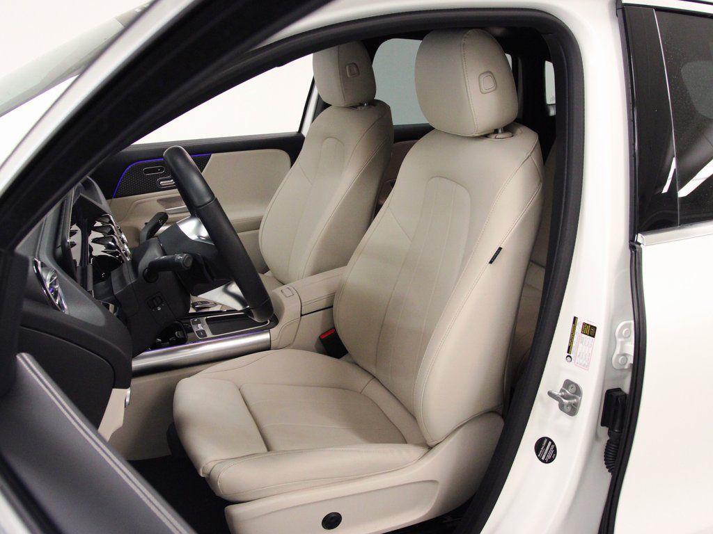 used 2025 Mercedes-Benz GLA 250 car, priced at $36,990