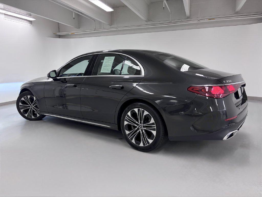 Mercedes-Benz E-Class view 8