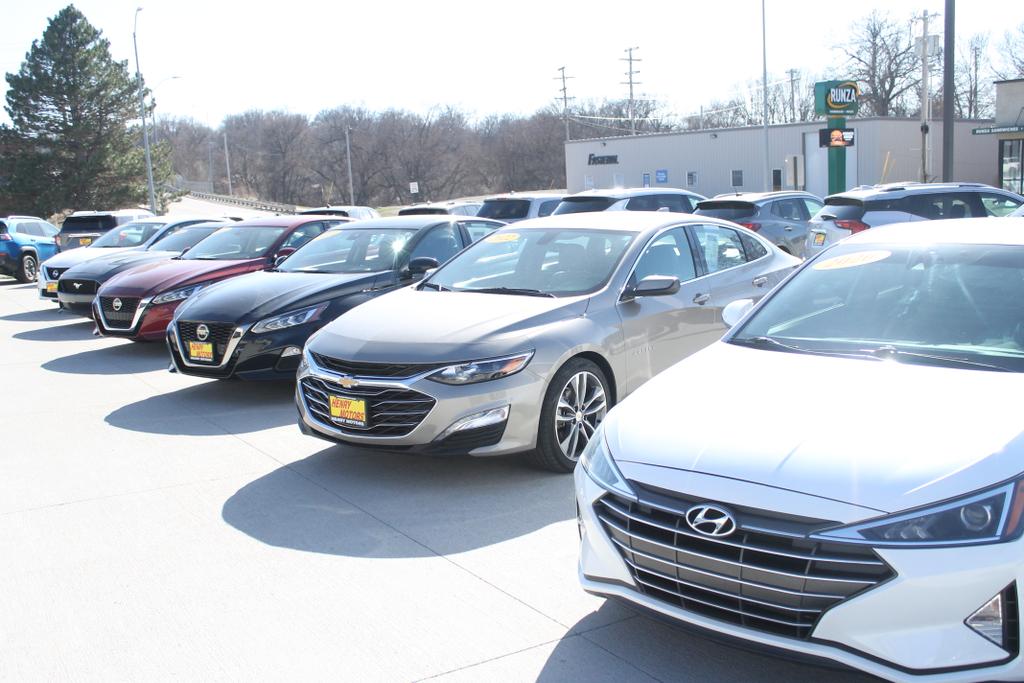 Dealership gallery photo 10