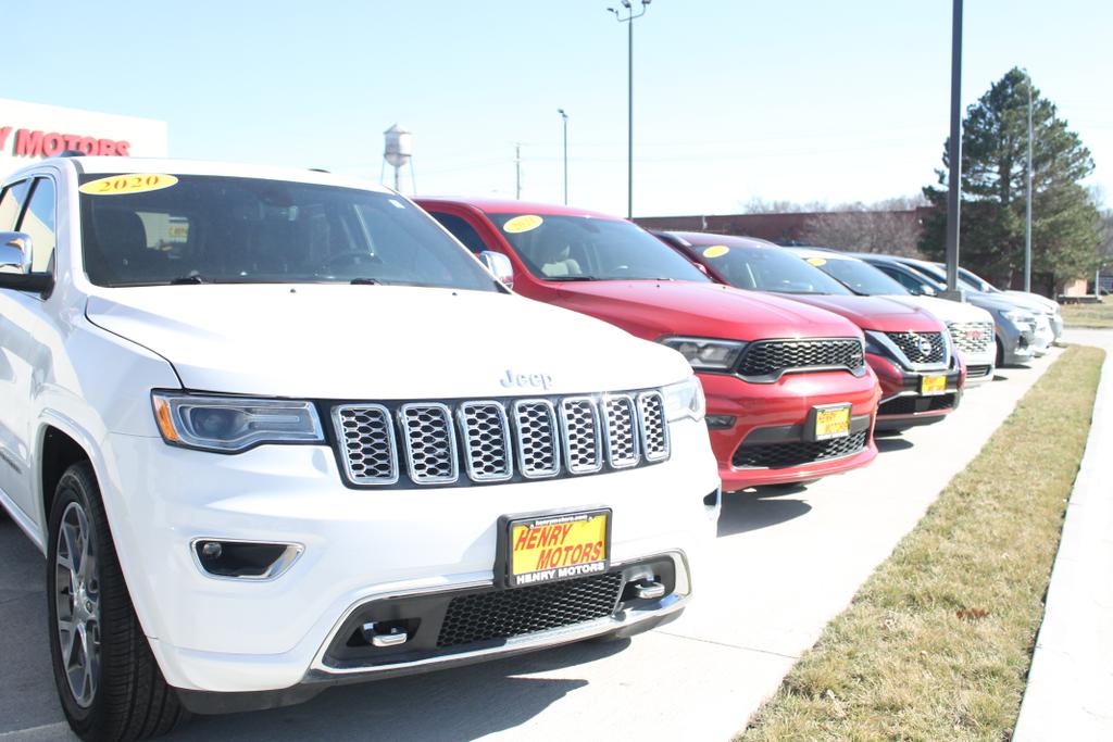 Dealership gallery photo 11