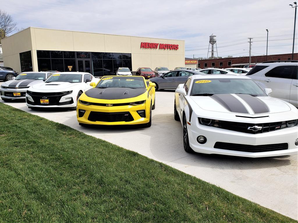 Dealership gallery photo 5