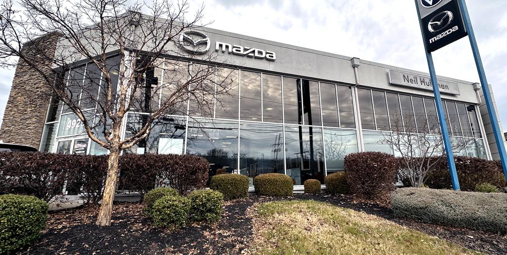 Dealership gallery photo 1