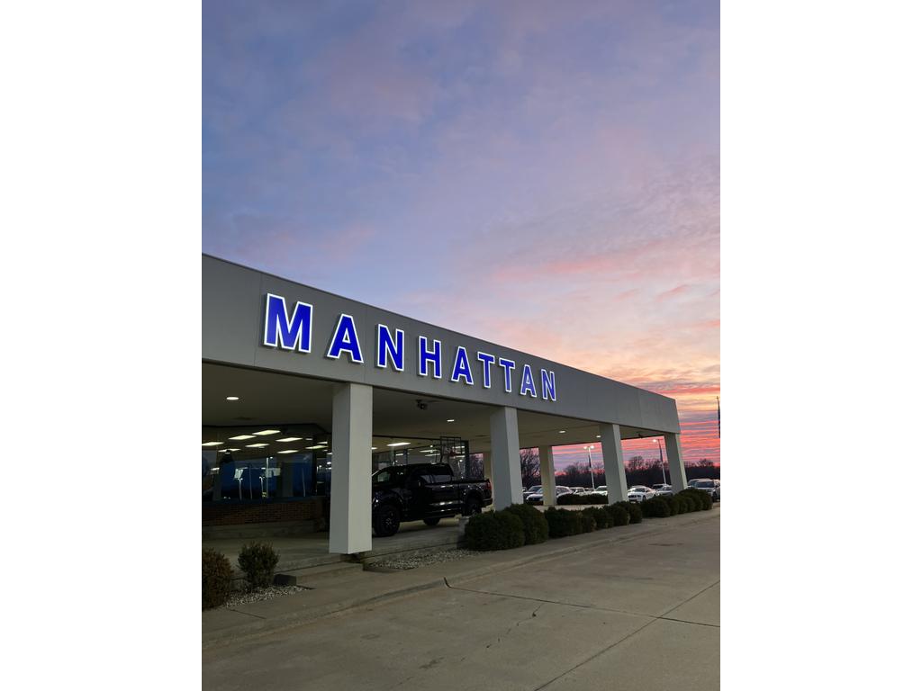 Dealership gallery photo 1