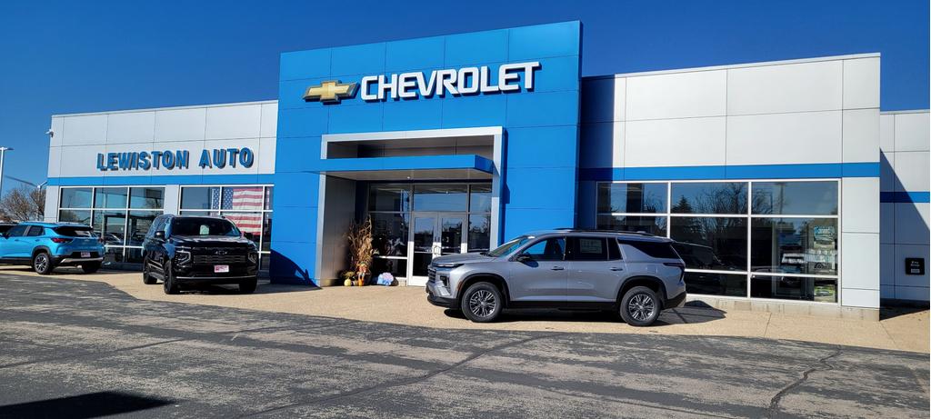 Dealership gallery photo 1