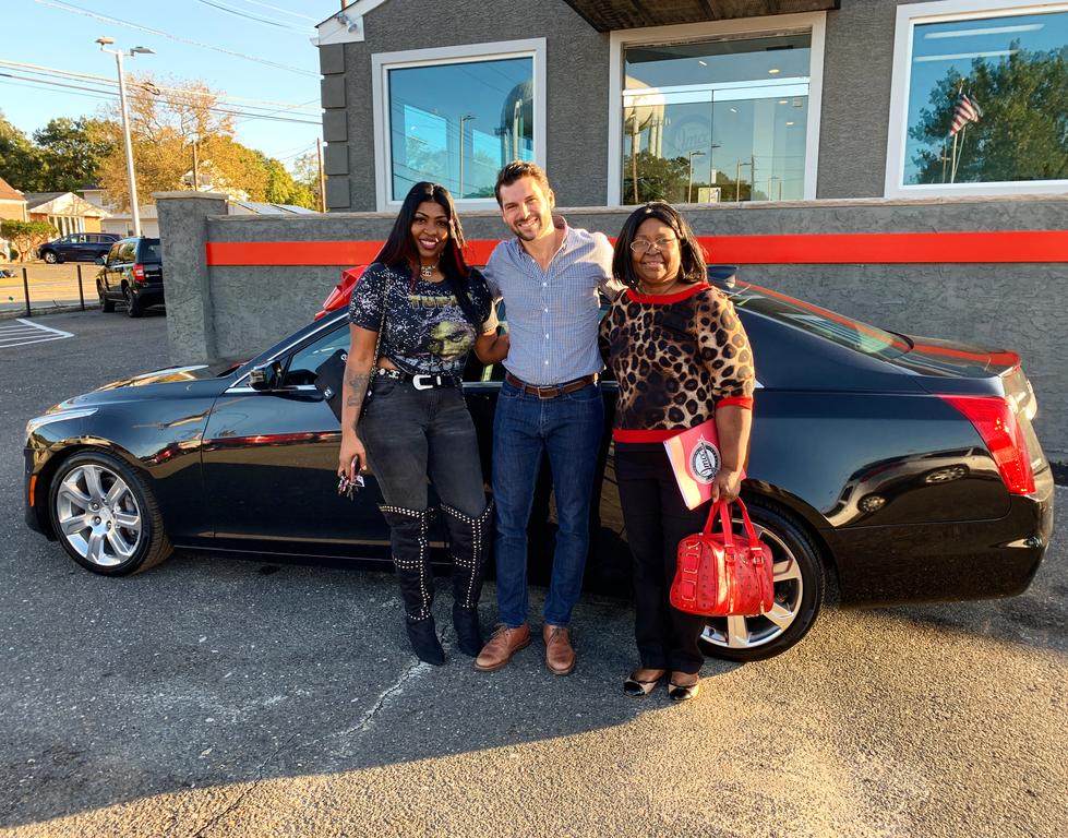 Dealership gallery photo 5