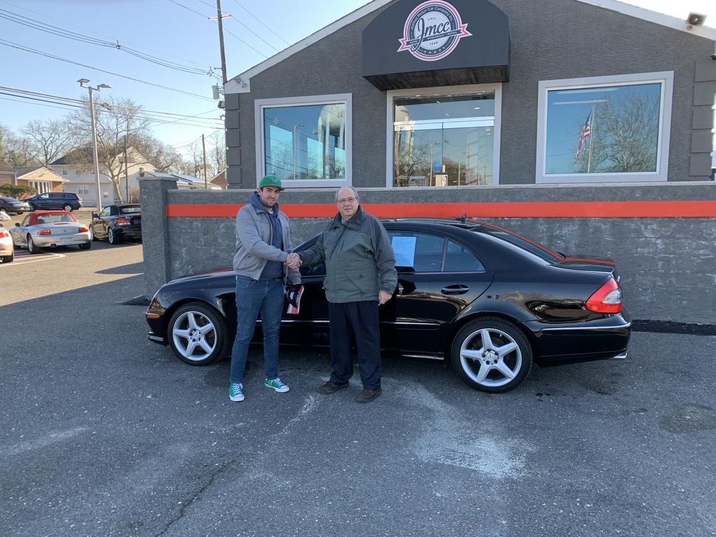 Dealership gallery photo 9