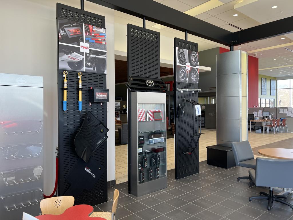 Dealership gallery photo 5