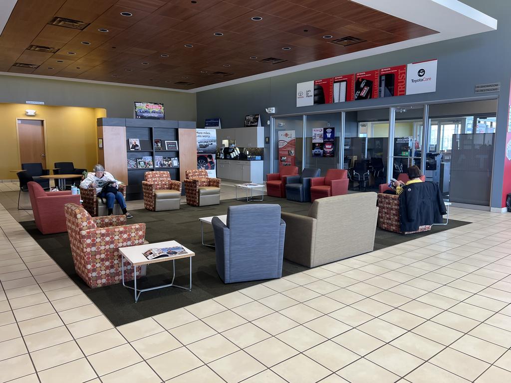 Dealership gallery photo 7