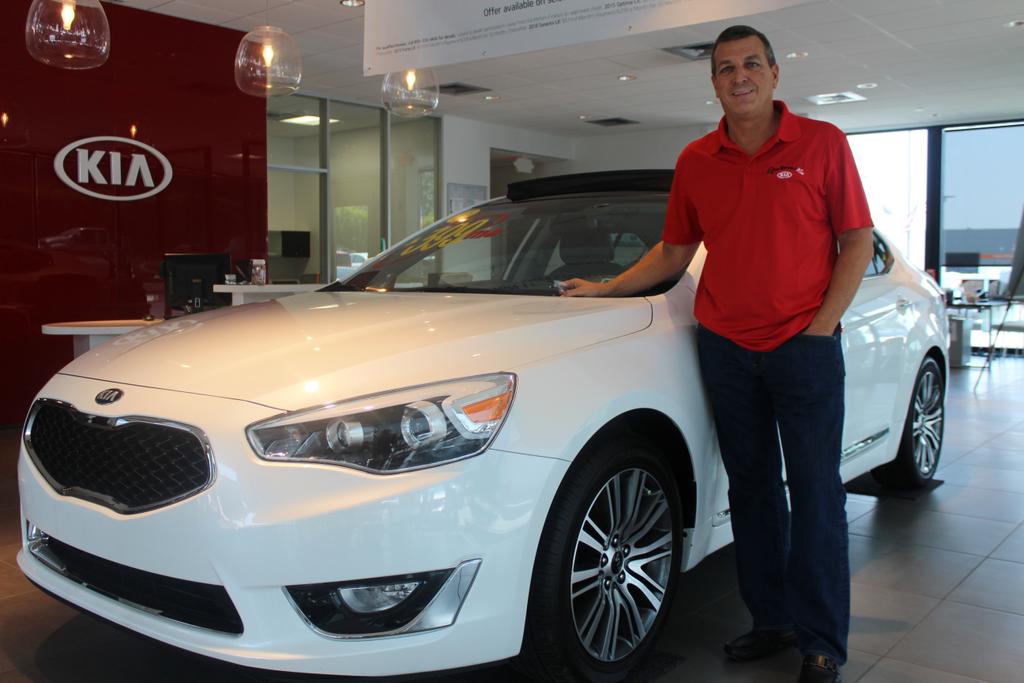 Dealership gallery photo 1