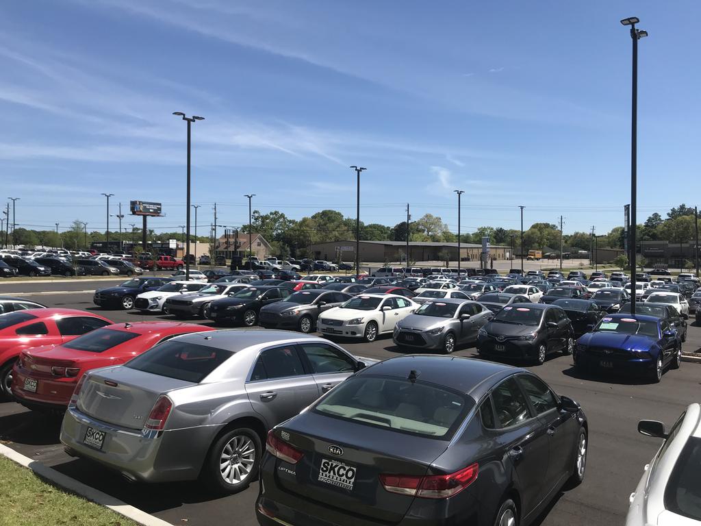 Dealership gallery photo 11