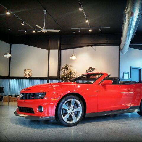 Dealership gallery photo 5