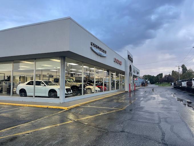 Dealership gallery photo 1