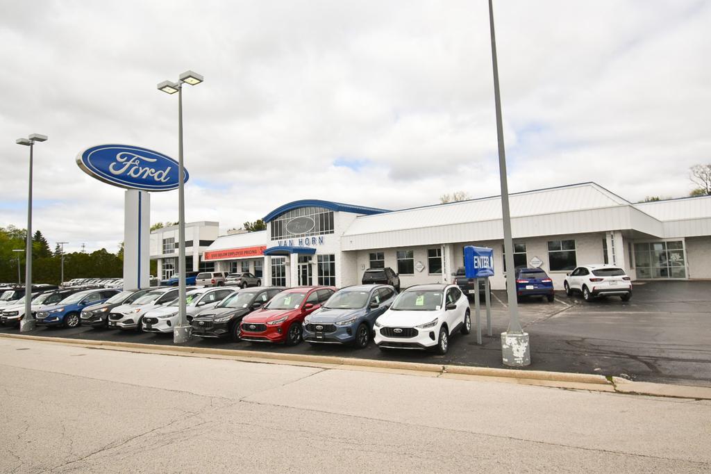 Dealership gallery photo 1