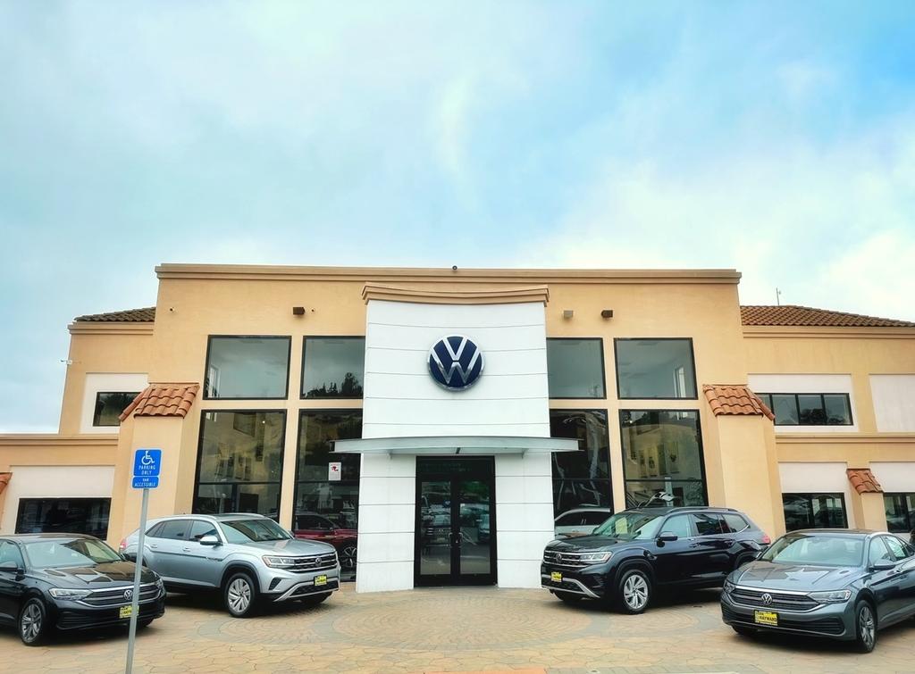 Dealership gallery photo 1