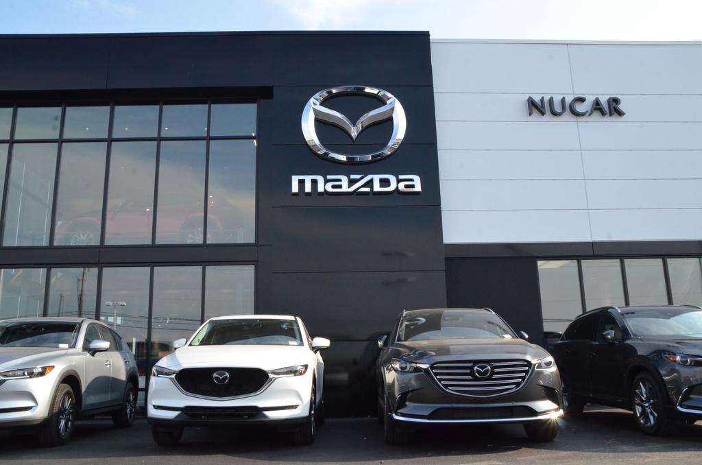 Dealership gallery photo 1