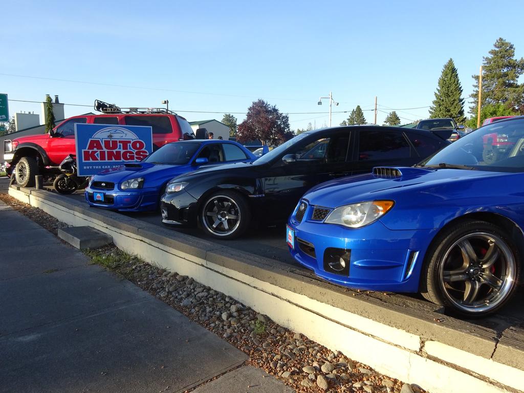 Dealership gallery photo 1