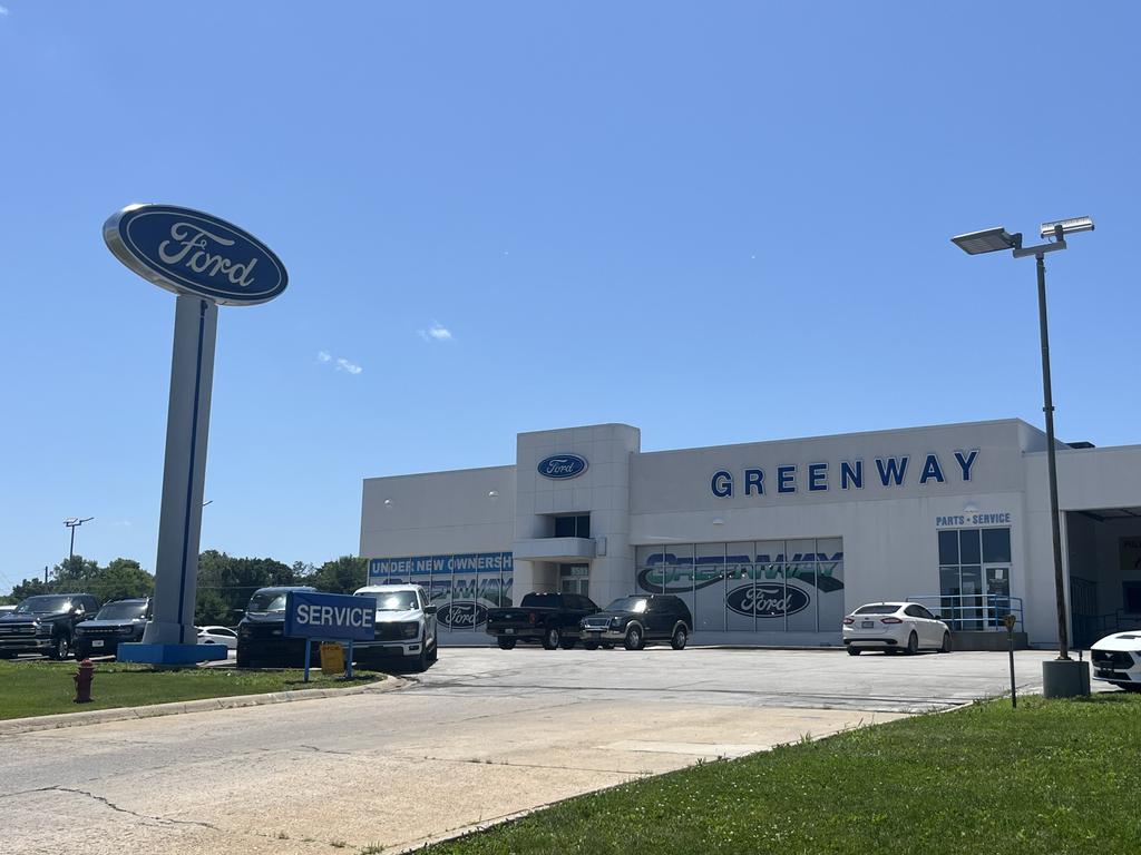 Dealership gallery photo 1