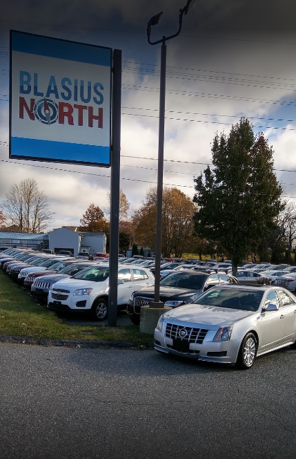 Dealership gallery photo 1