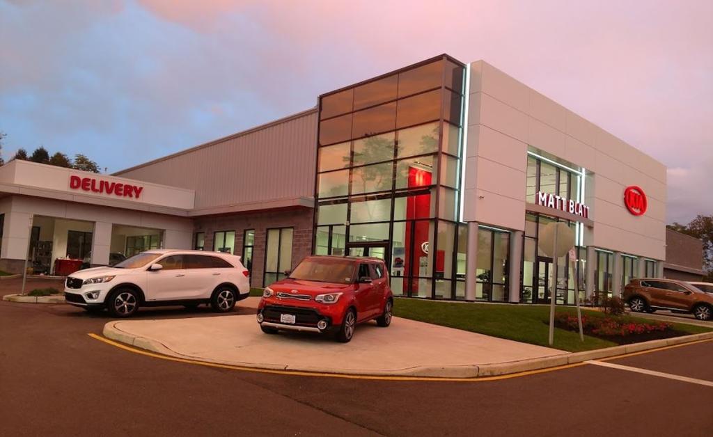 Dealership gallery photo 1