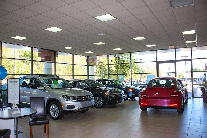 Dealership gallery photo 1