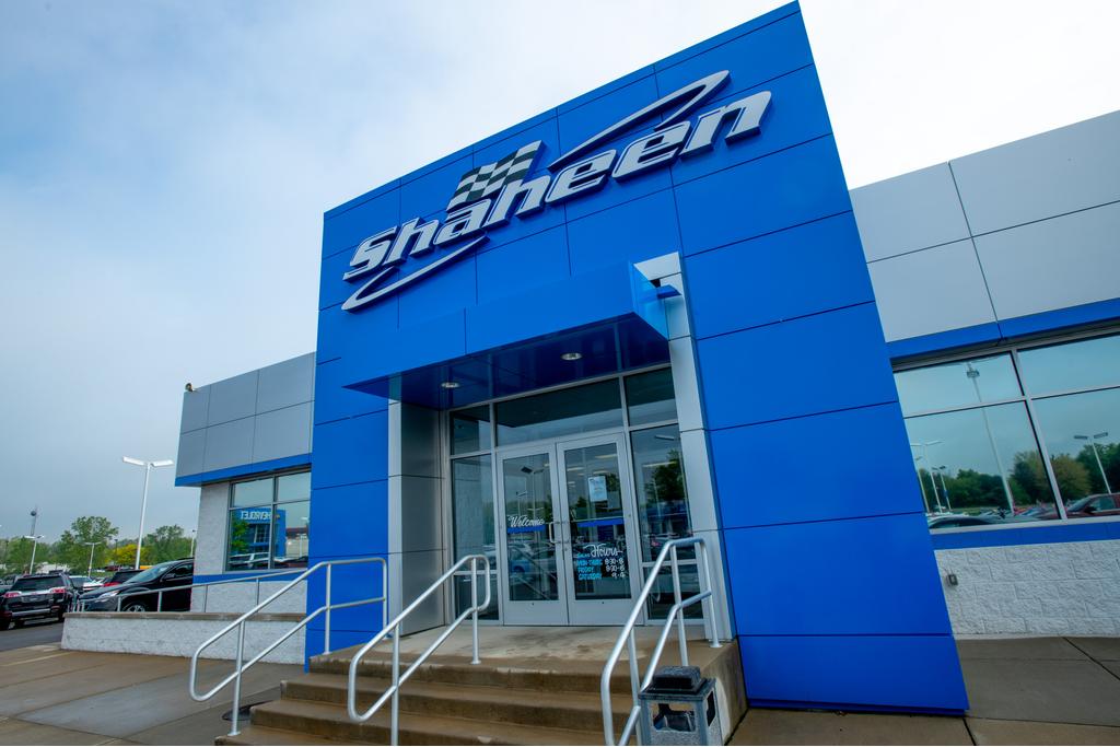 Dealership gallery photo 9