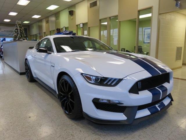 Dealership gallery photo 1