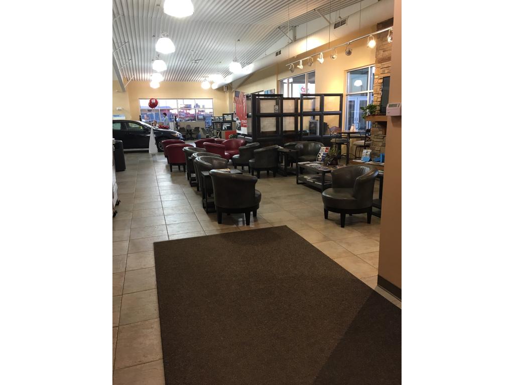 Dealership gallery photo 4