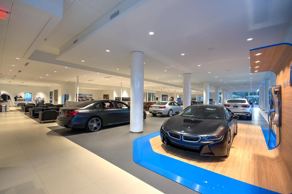 Dealership gallery photo 4