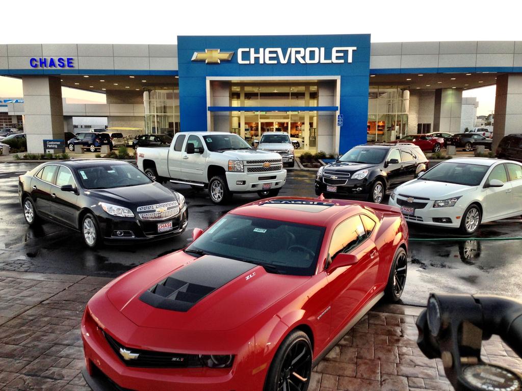 Dealership gallery photo 2