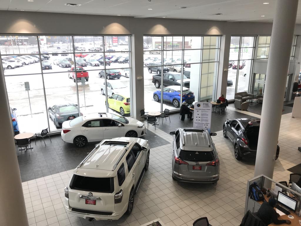 Dealership gallery photo 1