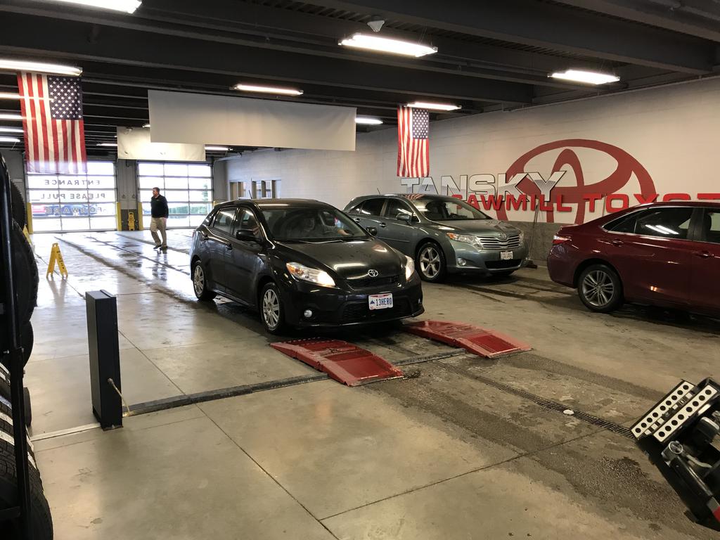 Dealership gallery photo 5