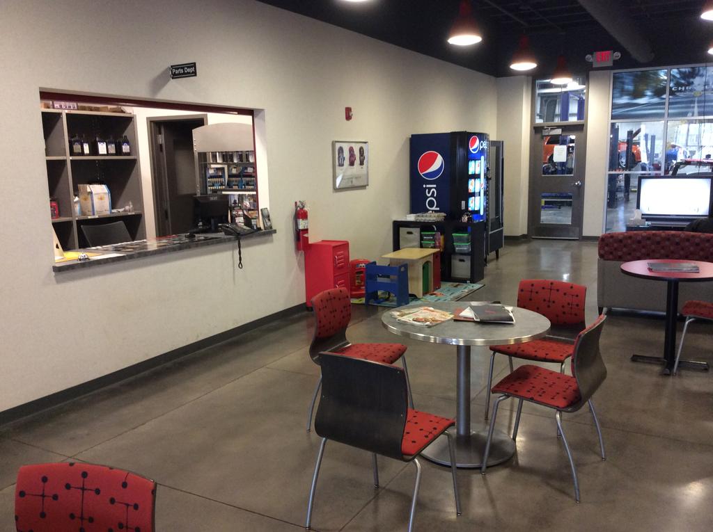 Dealership gallery photo 7