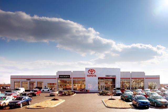 Dealership gallery photo 1