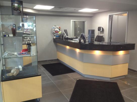 Dealership gallery photo 8