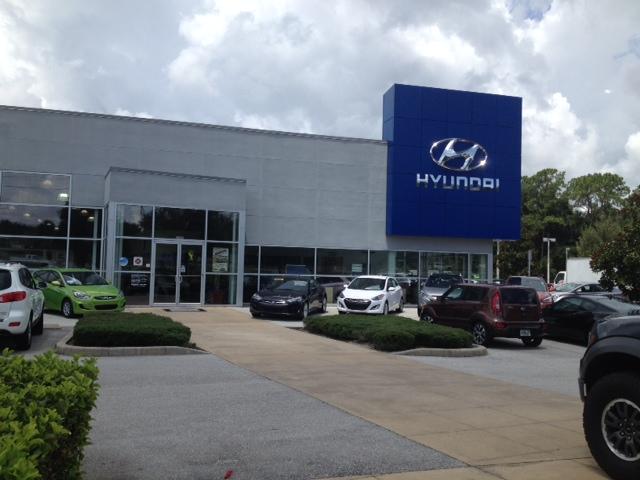 Dealership gallery photo 1