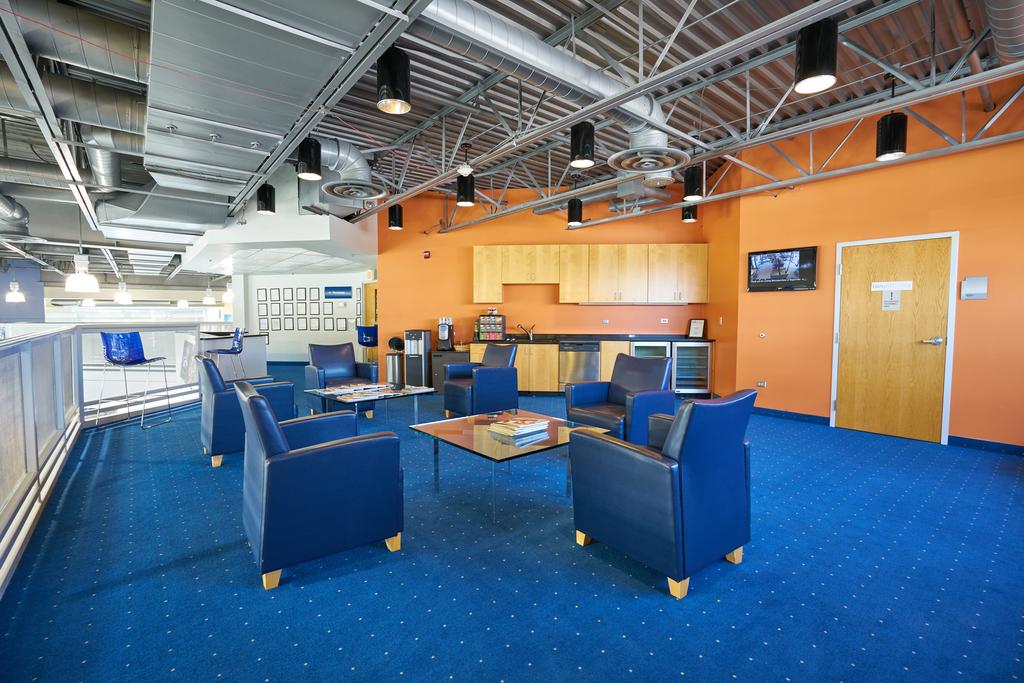 Dealership gallery photo 6