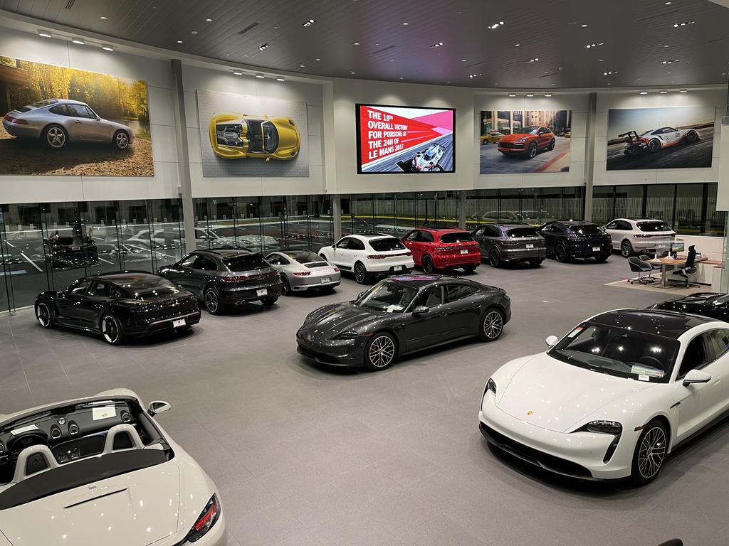 Dealership gallery photo 4
