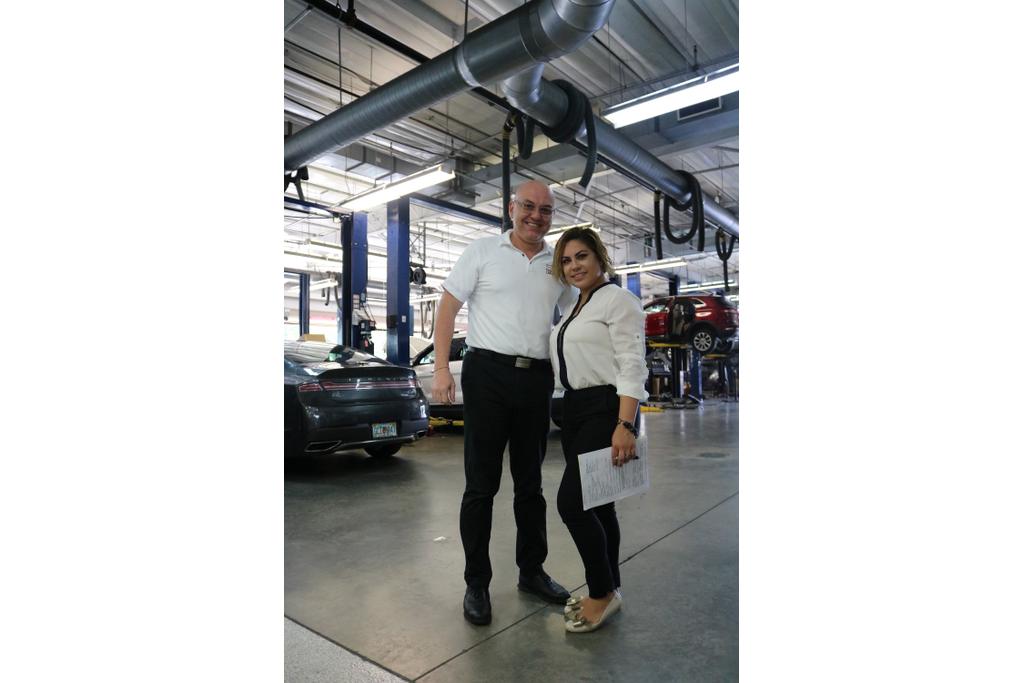 Dealership gallery photo 4